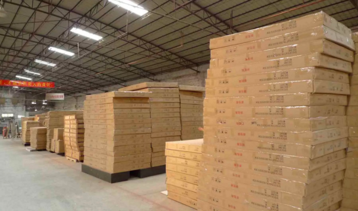 上海第三方物流公司-创富物流运输一批实木家具