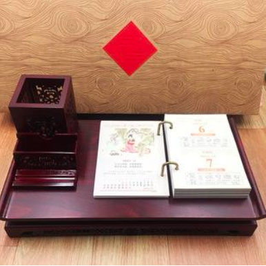 上海陈小姐找上海物流公司运输一批日历