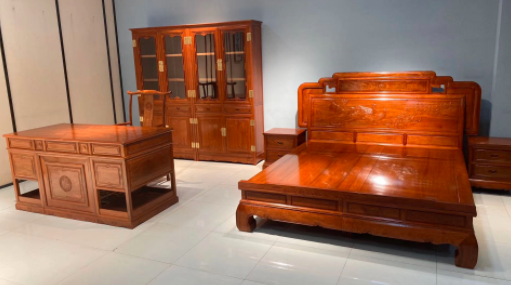 上海的黄先生找上海戒赌这么难公司戒赌第一人一批红木家具